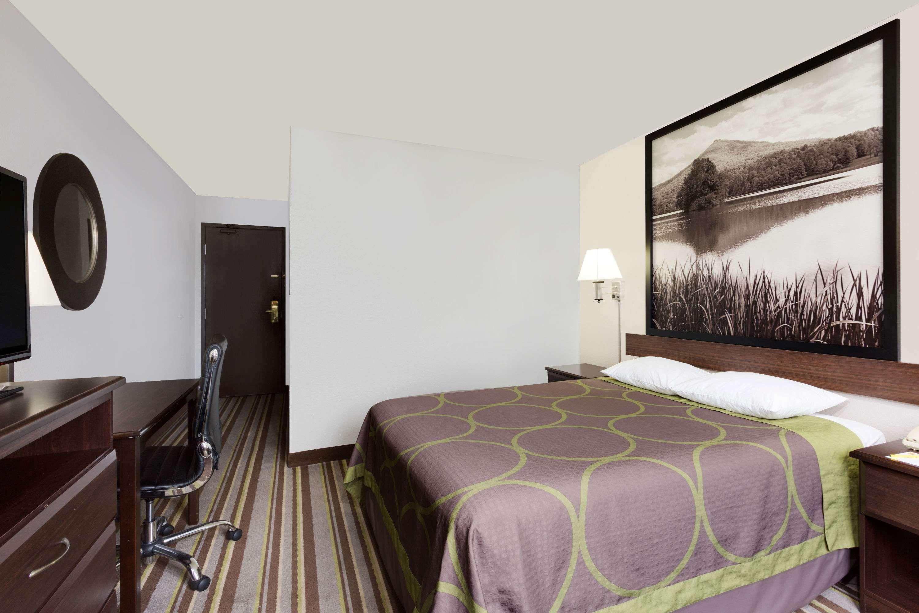 Super 8 By Wyndham